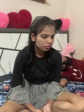 hottiess69 online show from February 9, 2025, 6:47 pm