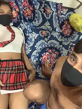 hottiess69 online show from September 19, 2025, 5:39 pm