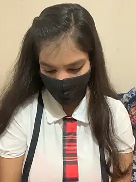 hottiess69 online show from October 18, 2025, 3:08 am