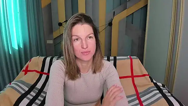 EmilyWalkeri online show from September 24, 2025, 7:04 am