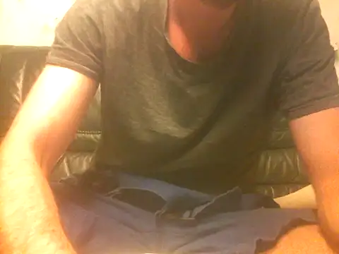 Snapshot of Rejtelmesest chatting on May 3, 2026, 7:17 pm Rejtelmesest online show from May 3, 2026, 7:17 pm