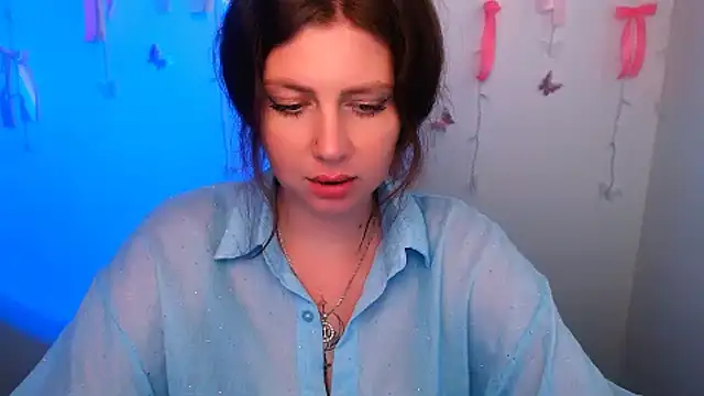 Lizzy Love online show from July 28, 2026, 2:13 pm