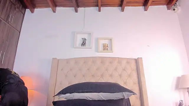 allisson m online show from September 29, 2025, 12:11 pm