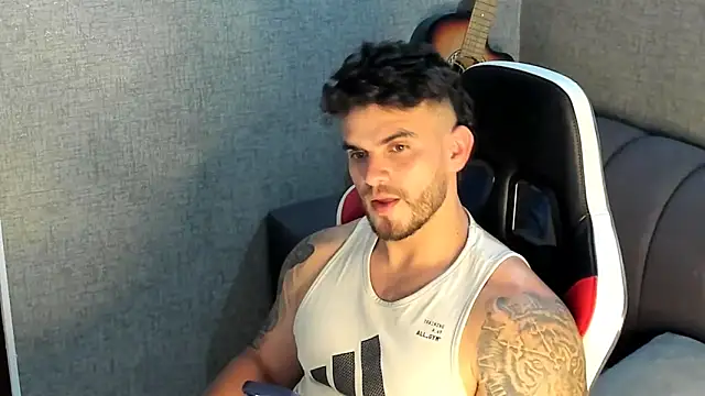 Ricardogo19 online show from October 13, 2025, 8:32 pm