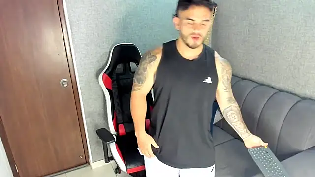 Ricardogo19 online show from October 19, 2025, 5:48 pm