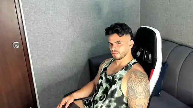 Ricardogo19 online show from October 18, 2025, 2:35 am