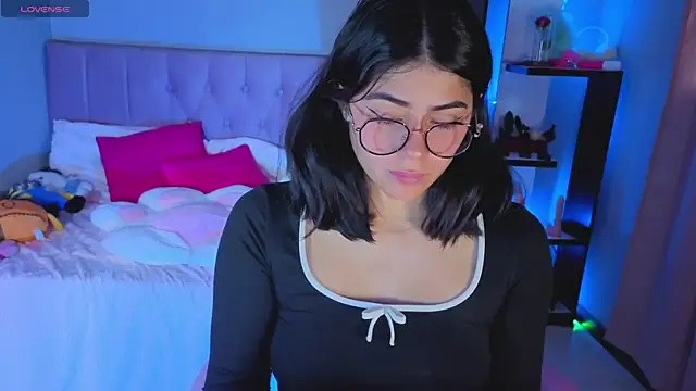 LoaLuxury online show from September 21, 2025, 4:56 pm