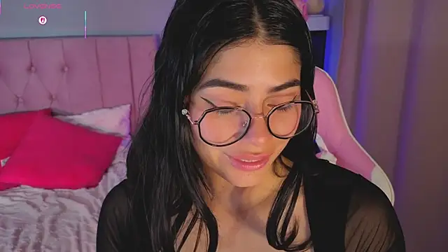 LoaLuxury online show from December 4, 2025, 12:59 pm