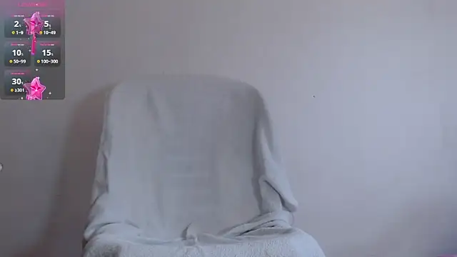 Niurca01  online show from March 12, 2026, 5:06 pm