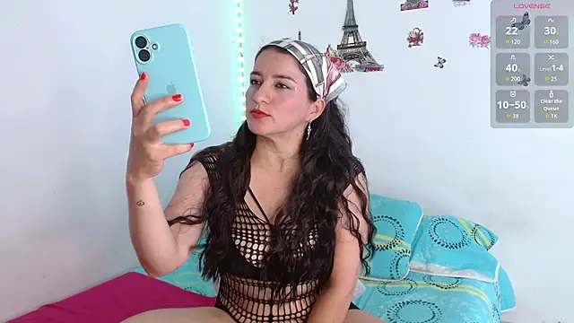 Emelyross  online show from March 24, 2026, 1:22 pm