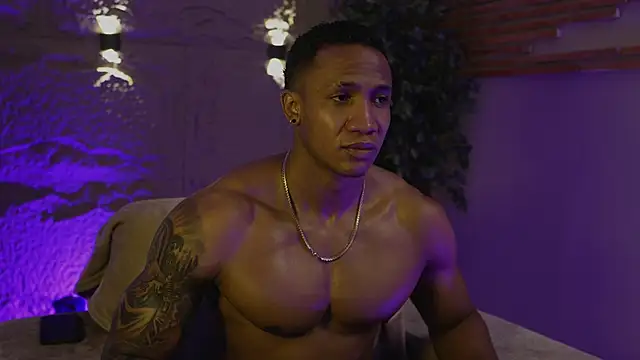 Logan Varela online show from October 15, 2025, 8:39 pm