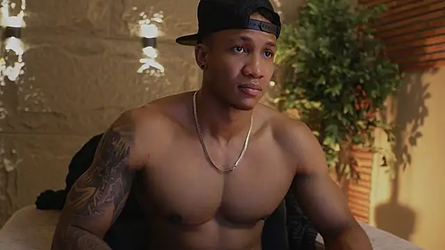 Logan Varela online show from November 21, 2025, 4:28 pm