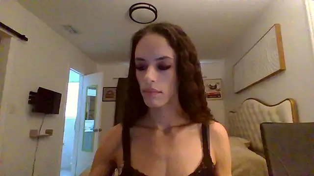 brookehoneynina online show from July 16, 2026, 1:41 pm
