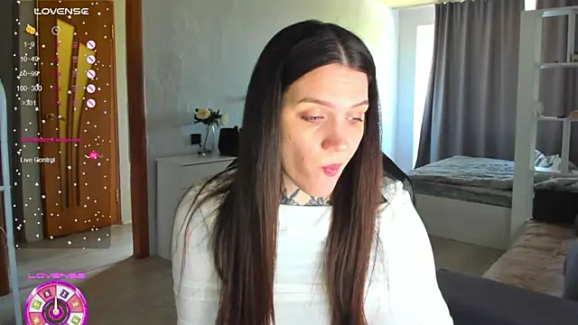 AizaRose online show from May 7, 2026, 8:17 am