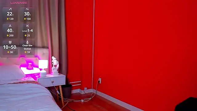 Valerie Woods online show from September 29, 2025, 12:17 am