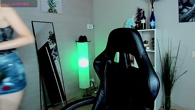 Mermaid N online show from October 10, 2025, 1:50 am