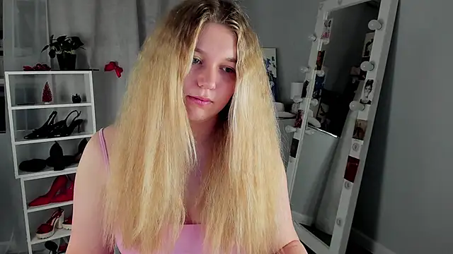 Rebecca Kelly online show from January 12, 2026, 2:29 am