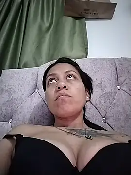 Tiphanydirty3 online show from July 15, 2026, 5:03 am