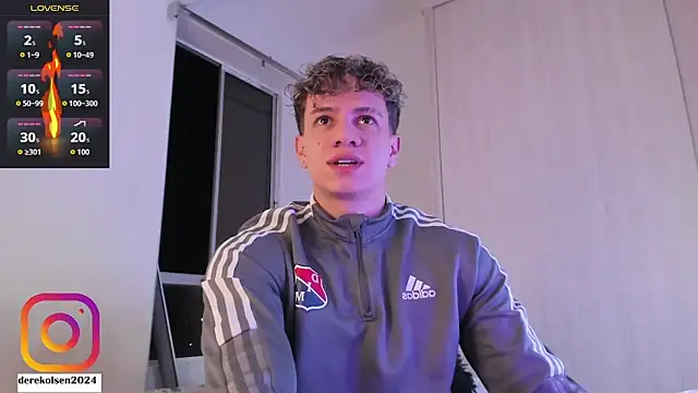 DerekOlsen online show from October 23, 2025, 2:43 am