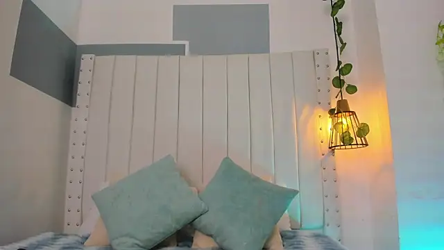 hannah gray online show from October 13, 2025, 11:12 am