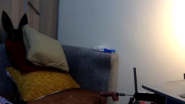 creamyjuices01 online show from July 19, 2026, 7:21 pm