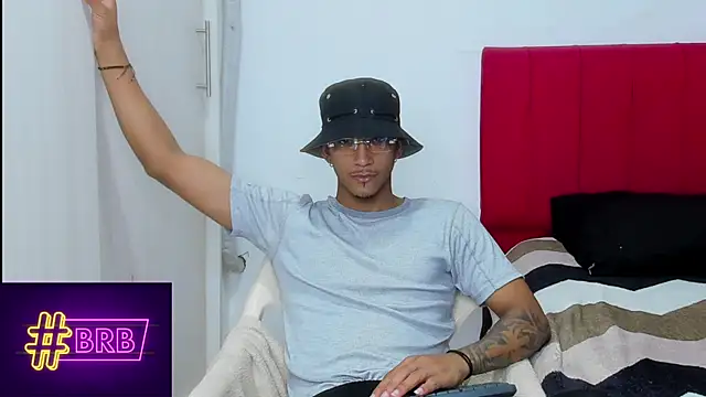 dominic smith  online show from March 12, 2025, 1:47 am