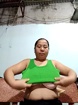 Queen 18200 online show from November 9, 2025, 10:36 pm