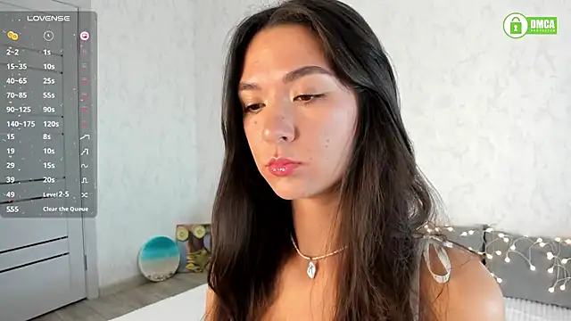 pretty yong cat online show from September 12, 2025, 2:17 pm