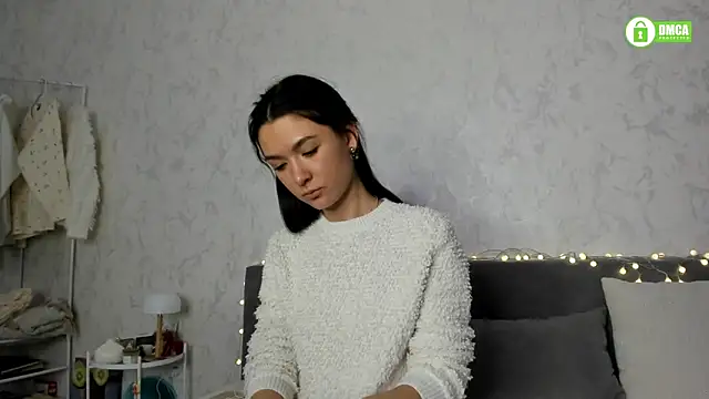 pretty yong cat online show from February 4, 2026, 2:23 pm