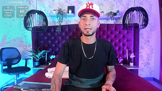 Snapshot of DrakeNeumann chatting on March 9, 2026, 3:32 am DrakeNeumann online show from March 9, 2026, 3:32 am