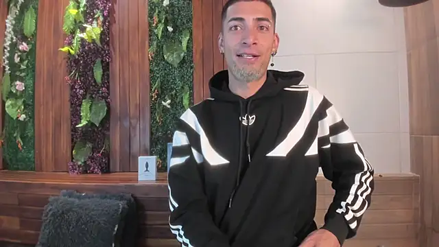 DrakeNeumann online show from September 26, 2025, 3:57 am