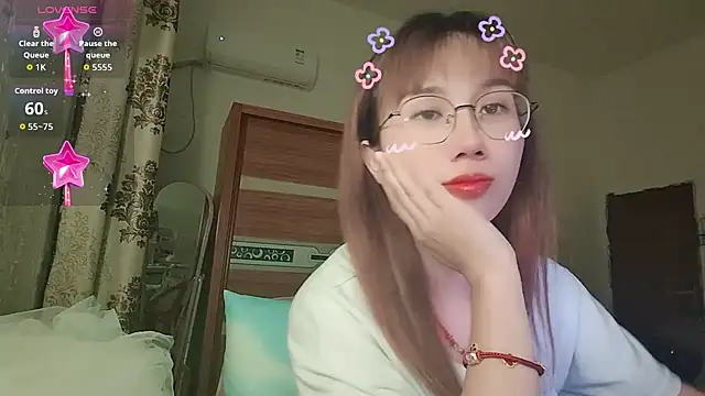 Snapshot of Lili_666 chatting on June 20, 2026, 4:12 pm Lili 666 online show from June 20, 2026, 4:12 pm