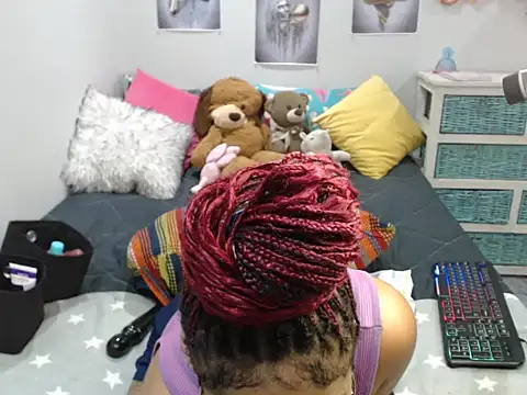 CREAMYCUPCAKExxx online show from March 14, 2025, 10:18 am