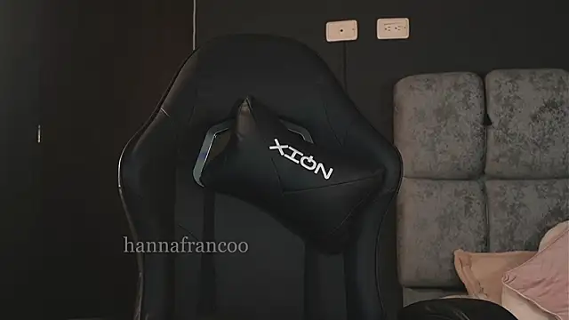 eimy22 online show from March 17, 2026, 11:52 pm