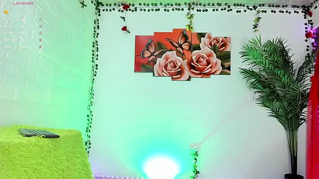 Valeria Thompson1 online show from March 15, 2025, 2:01 pm