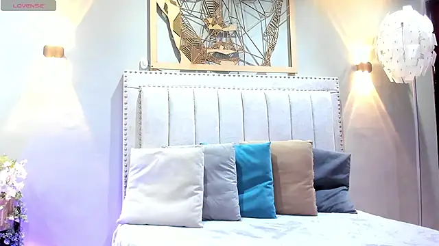 Miranda doll  online show from March 18, 2026, 12:08 pm