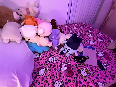 Onlypawzz online show from March 12, 2026, 3:23 am