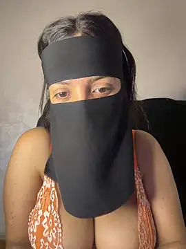 Narimane maroc online show from June 12, 2026, 2:31 am