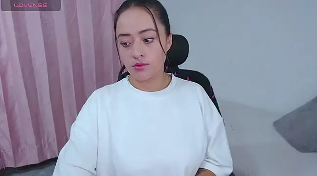 Snapshot of jjulietha95 chatting on March 3, 2025, 12:45 am jjulietha95 online show from March 3, 2025, 12:45 am