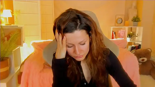 April o Nill online show from February 24, 2025, 10:48 am