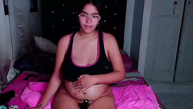 Victoriacarmo online show from February 13, 2025, 11:04 pm