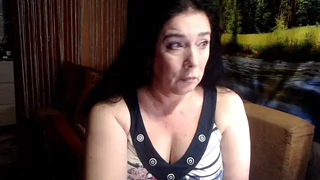 Snapshot of RositaSky chatting on June 5, 2026, 10:48 pm RositaSky online show from June 5, 2026, 10:48 pm