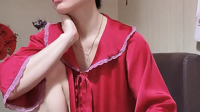 LinhChi 9x online show from May 3, 2026, 12:49 am