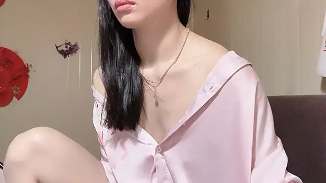 LinhChi 9x online show from May 11, 2026, 12:01 am