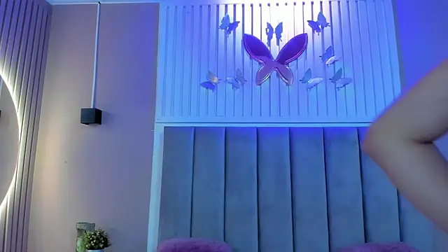 diosa cristal online show from October 1, 2025, 4:28 am