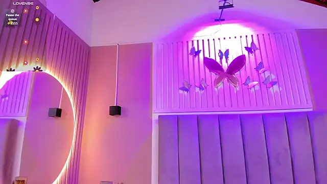 diosa cristal online show from November 13, 2025, 3:32 am