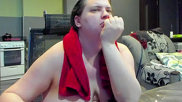 1lindsey1 online show from November 10, 2025, 11:48 am