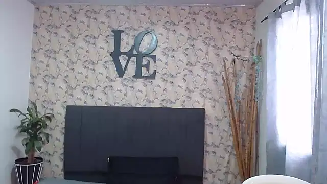 sweet-blowork online show from December 11, 2024, 7:14 pm