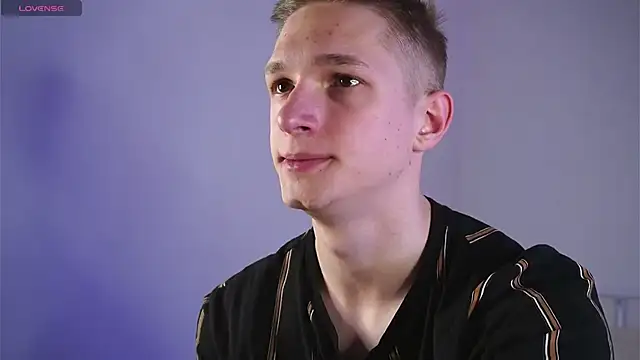 dustyn fox online show from March 21, 2025, 6:29 pm