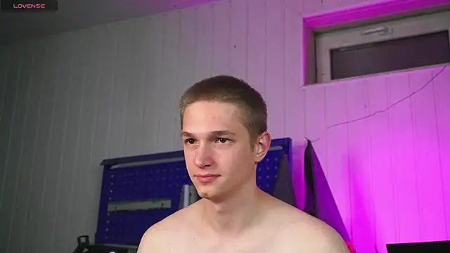 dustyn fox online show from October 5, 2025, 4:31 pm